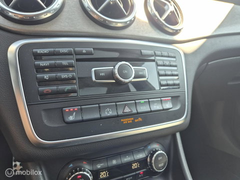 Mercedes-Benz GLA 200 Prestige, Pano, Leer, Trekhaak, NAP!