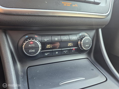 Mercedes-Benz GLA 200 Prestige, Pano, Leer, Trekhaak, NAP!