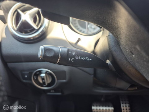 Mercedes-Benz GLA 200 Prestige, Pano, Leer, Trekhaak, NAP!