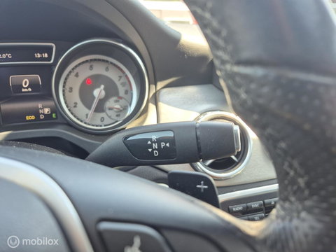 Mercedes-Benz GLA 200 Prestige, Pano, Leer, Trekhaak, NAP!