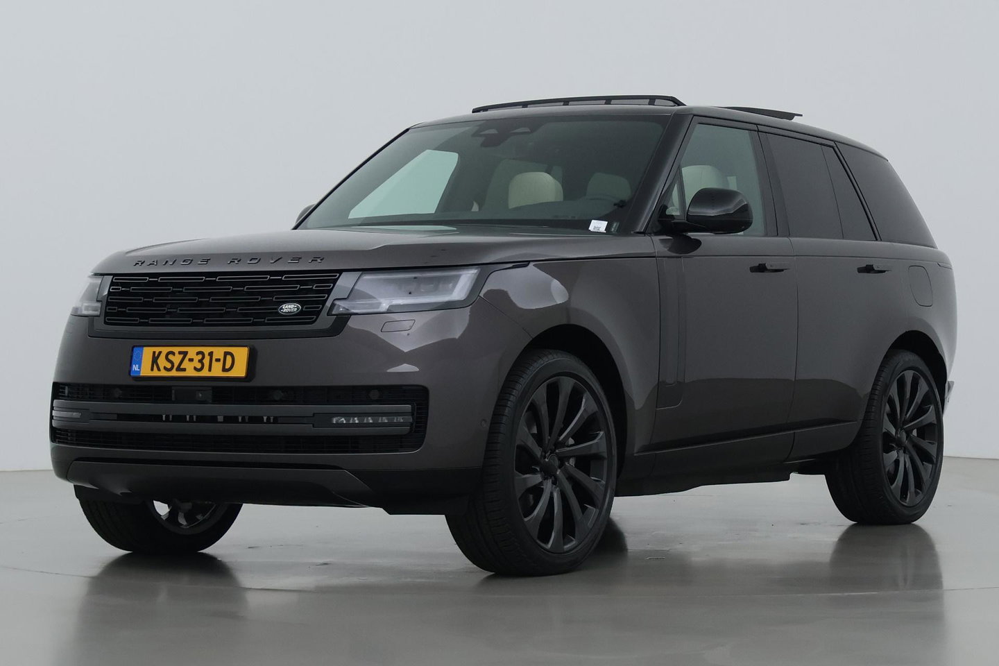 Land Rover Range Rover 3.0 P460e SE PHEV | ACC | Luchtvering | Panoramadak | 360° Camera | Head-Up | Meridian 3D | Stoelventilatie | 23 Inch