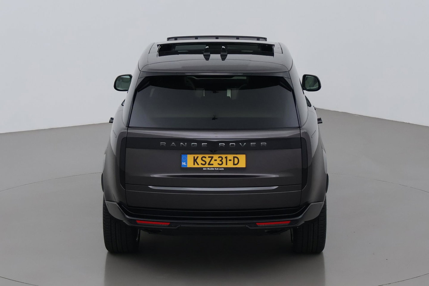 Land Rover Range Rover 3.0 P460e SE PHEV | ACC | Luchtvering | Panoramadak | 360° Camera | Head-Up | Meridian 3D | Stoelventilatie | 23 Inch