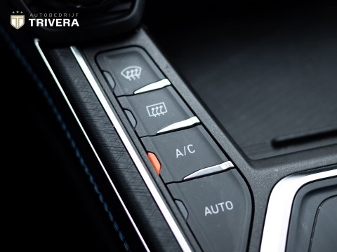 Lynk & Co 01 Lynk & Co 01 1.5 l SoH 96% l 360°camera l PANO l INFINITY Sound l Zwrt Hemel l 1ste eig. l BTW Auto l CARPLAY