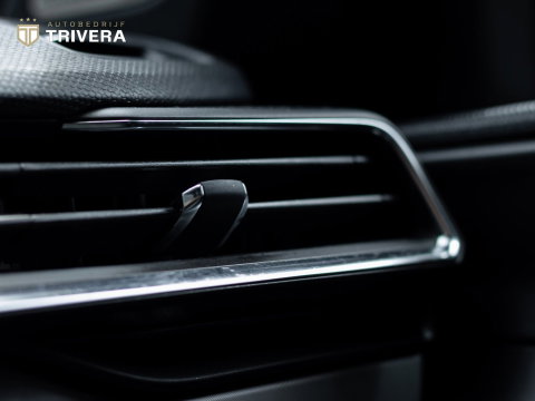 Lynk & Co 01 Lynk & Co 01 1.5 l SoH 96% l 360°camera l PANO l INFINITY Sound l Zwrt Hemel l 1ste eig. l BTW Auto l CARPLAY