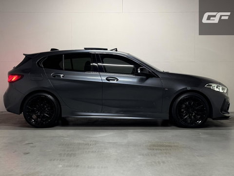 BMW 1 Serie 118i M-Sport Pano H/K Leer Sfeer Carplay NAP