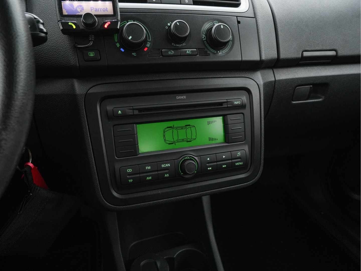 Škoda Fabia 1.4-16V Ambiente *AIRCO | CRUISE | PDC | COMFORT-SEATS | 15''ALU | TOWBAR*