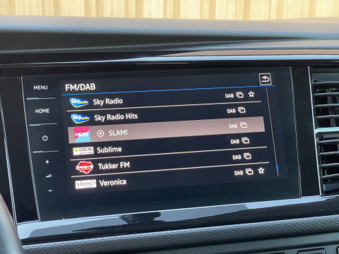 Volkswagen Transporter 2.0 TDI L2H1 30 DC | Marge! | BPM Vrij | Bulli | Bear Lock | Apple Carplay | Cruise Control Adaptief | Voorruit Verwarming | Achteruitrij Camera |