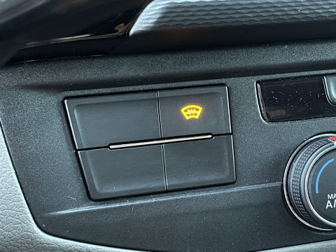 Volkswagen Transporter 2.0 TDI L2H1 30 DC | Marge! | BPM Vrij | Bulli | Bear Lock | Apple Carplay | Cruise Control Adaptief | Voorruit Verwarming | Achteruitrij Camera |