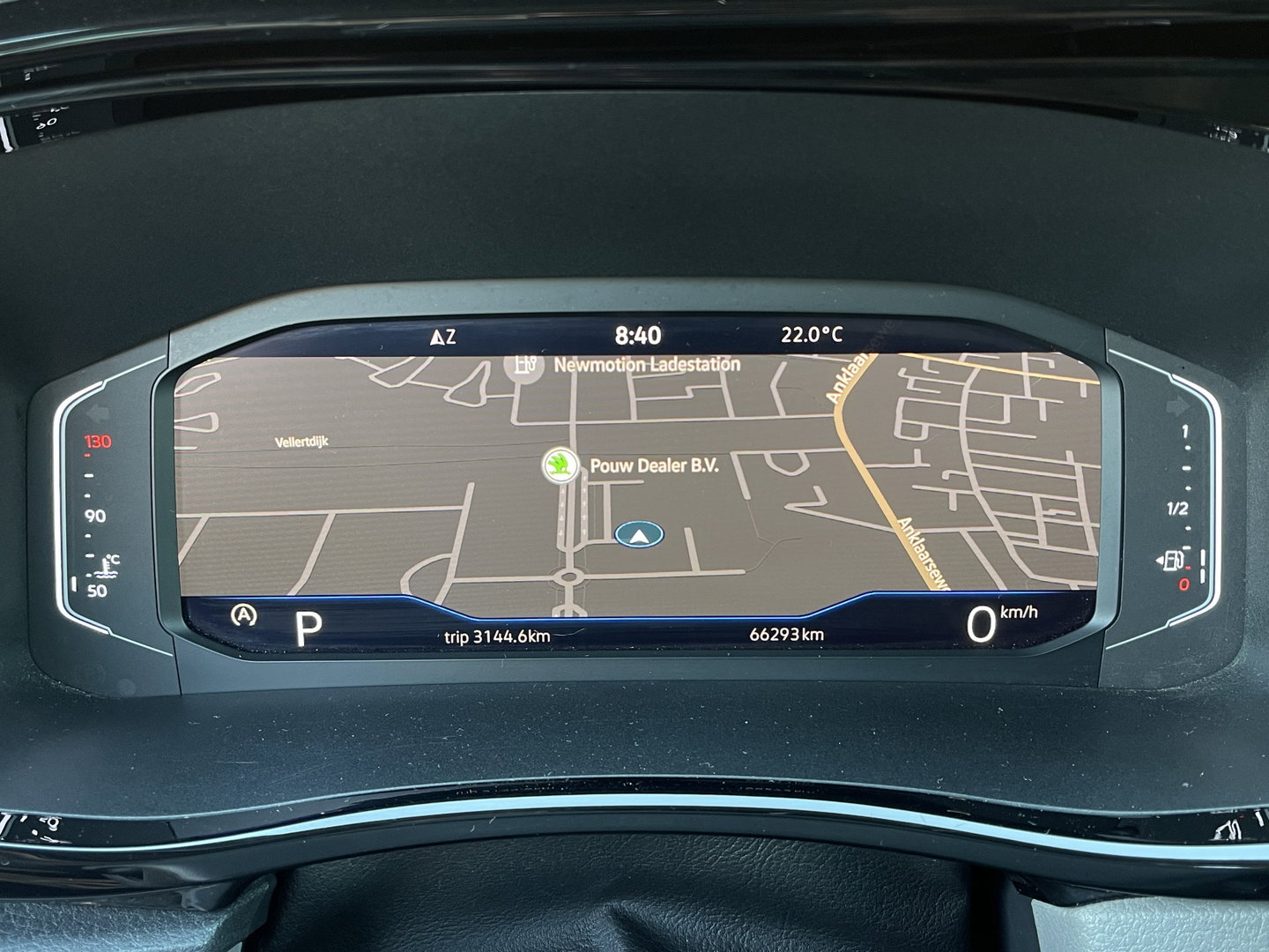 Volkswagen Transporter 2.0 TDI L2H1 30 DC | BPM Vrij | Bulli | Bear Lock | Apple Carplay | Cruise Control Adaptief | Voorruit Verwarming | Achteruitrij Camera |