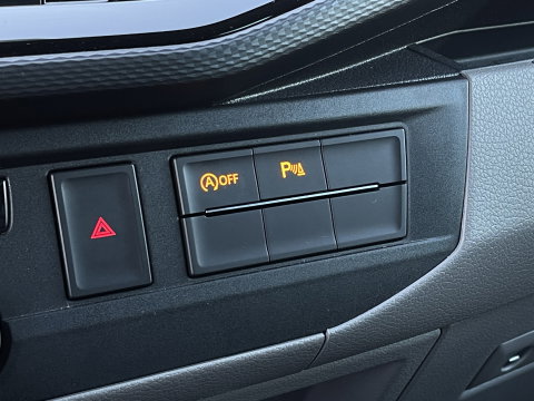 Volkswagen Transporter 2.0 TDI L2H1 30 DC | BPM Vrij | Bulli | Bear Lock | Apple Carplay | Cruise Control Adaptief | Voorruit Verwarming | Achteruitrij Camera |