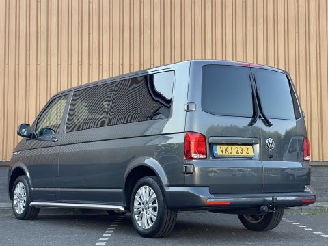 Volkswagen Transporter 2.0 TDI L2H1 30 DC | BPM Vrij | Bulli | Bear Lock | Apple Carplay | Cruise Control Adaptief | Voorruit Verwarming | Achteruitrij Camera |