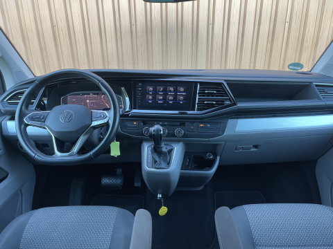 Volkswagen Transporter 2.0 TDI L2H1 30 DC | BPM Vrij | Bulli | Bear Lock | Apple Carplay | Cruise Control Adaptief | Voorruit Verwarming | Achteruitrij Camera |