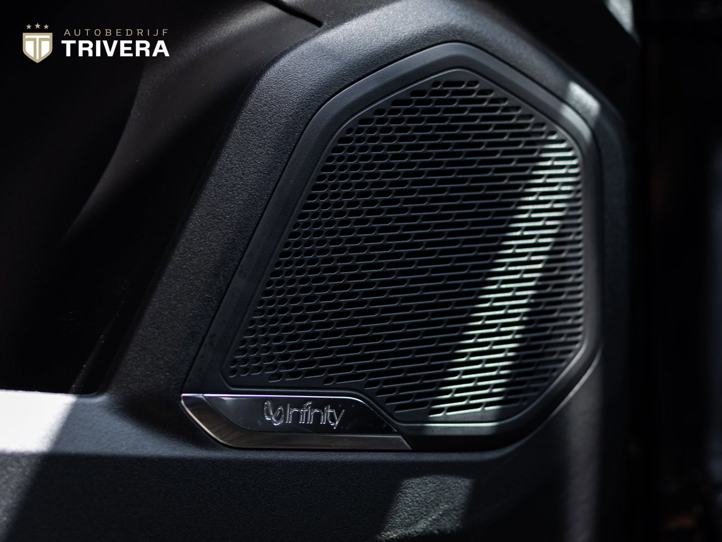 Lynk & Co 01 Lynk & Co 01 1.5 l SoH 96% l PANO l 360°camera l INFINITY Sound l Zwrt Hemel l 1ste eig. l BTW Auto l CARPLAY