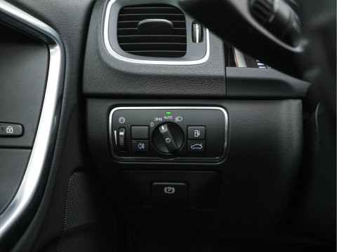 Volvo V60 2.4 D6 Twin Engine Summum Aut. *PANO | LEATHER | XENON | ADAPTIVE-CRUISE | HARMAN/KARDON | BLIS | MEMORY-PACK | HEATED-COMFORTSEATS | CAMERA | PRIVACY-GLASS | NAVI-FULLMAP | ECC | PDC | 17''ALU | TOWBAR*