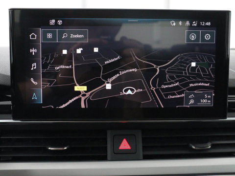 Audi A4 Limousine 35 TFSI Launch edition Business | Cruise controle | Navigatie | Carplay | Sfeerverlichting | Drive select | Virtueel dashboard | Parkeersensoren