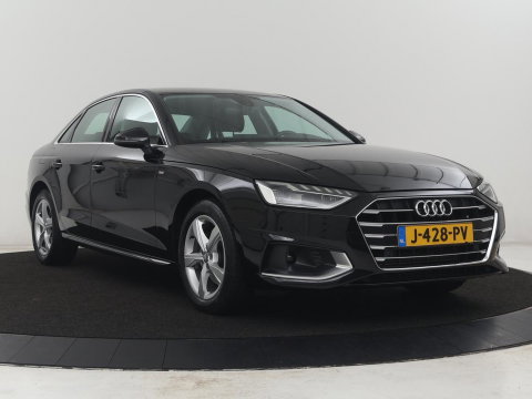 Audi A4 Limousine 35 TFSI Launch edition Business | Cruise controle | Navigatie | Carplay | Sfeerverlichting | Drive select | Virtueel dashboard | Parkeersensoren