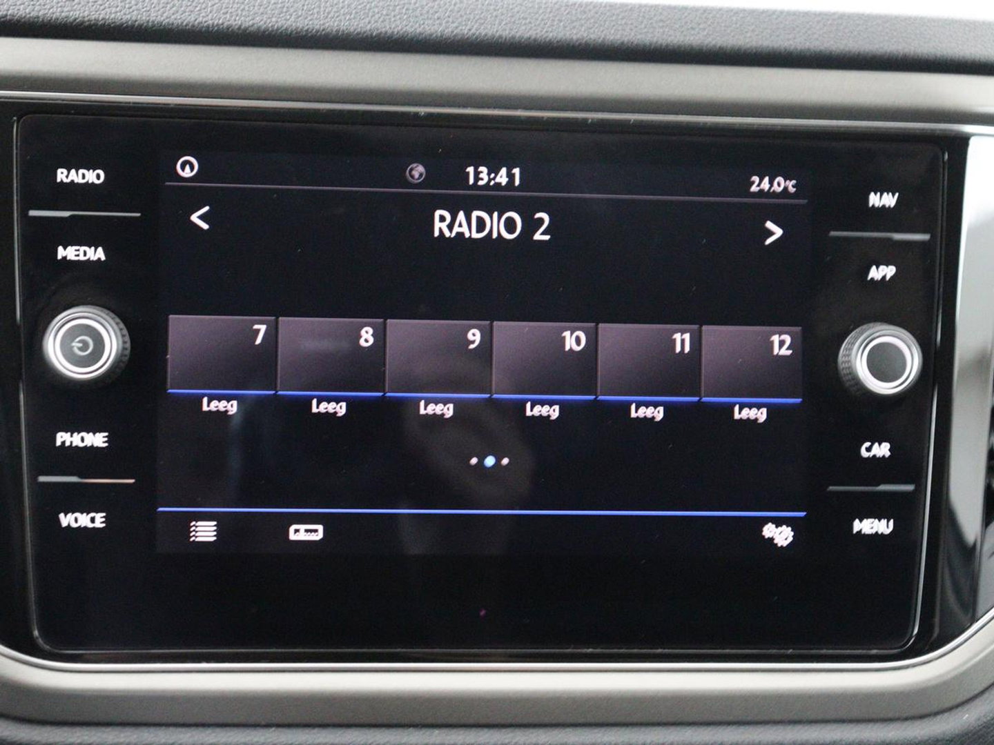 Volkswagen T-Roc 1.5 TSI Sport | Stoelverwarming | Adaptive cruise | Navigatie | Bluetooth | Camera | Park assist | Climate controle | Lane assist | Trekhaak