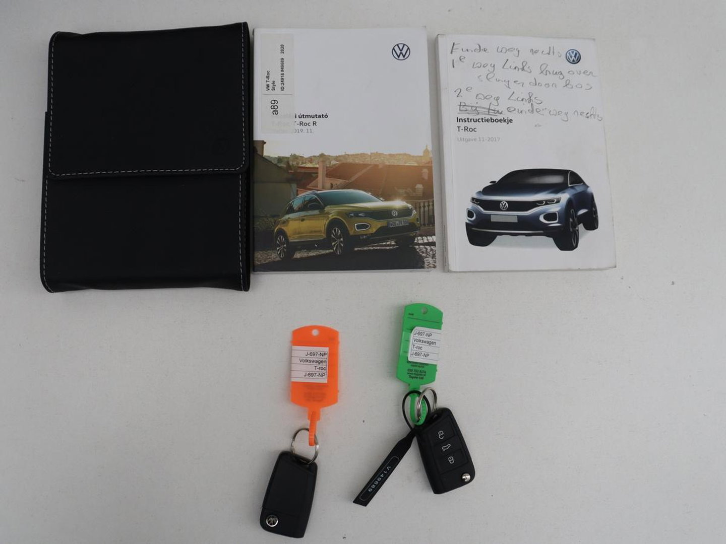 Volkswagen T-Roc 1.5 TSI Sport | Stoelverwarming | Adaptive cruise | Navigatie | Bluetooth | Camera | Park assist | Climate controle | Lane assist | Trekhaak
