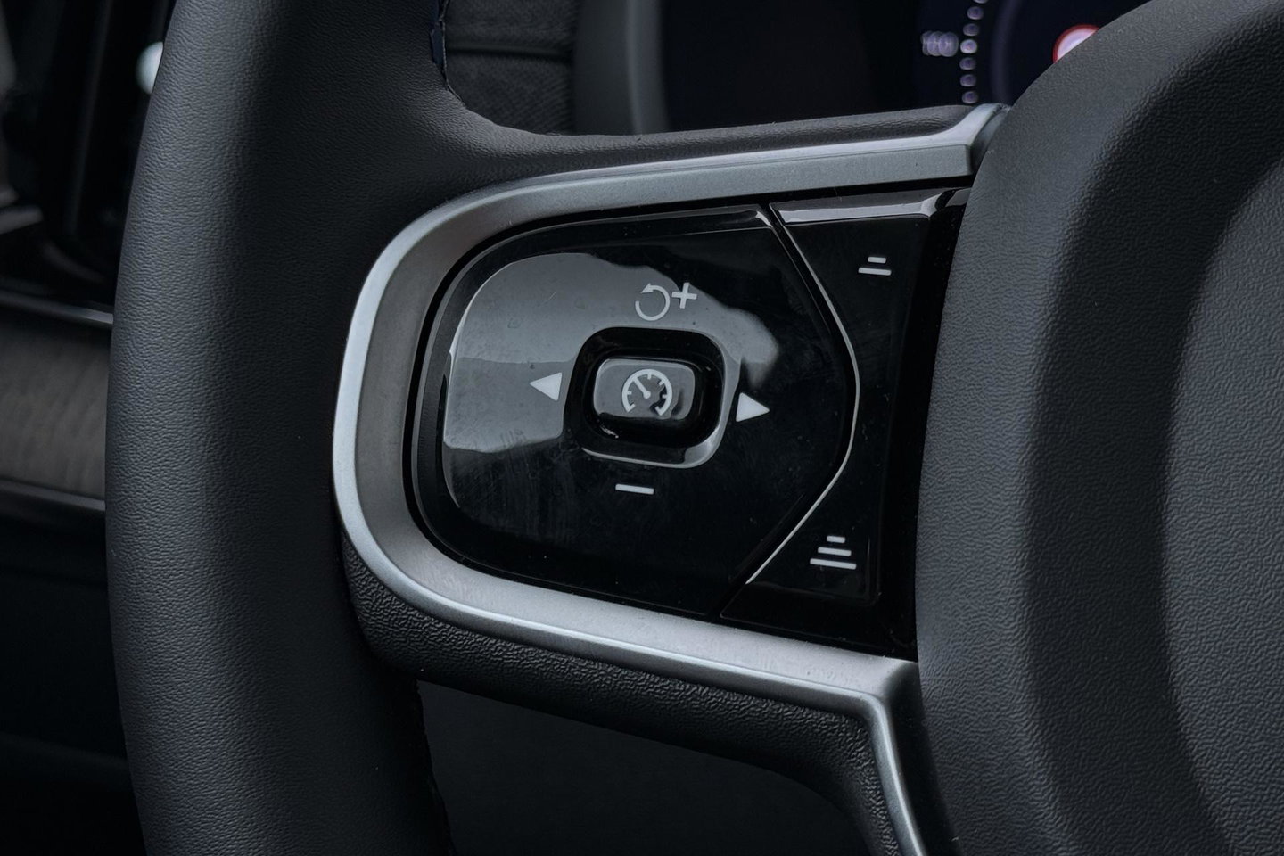 Volvo XC90 T8 Plug-in hybrid Ultra Bright | ACC | Panoramadak | Bowers&Wilkins | 360° Camera | Massage | Head-Up | Trekhaak