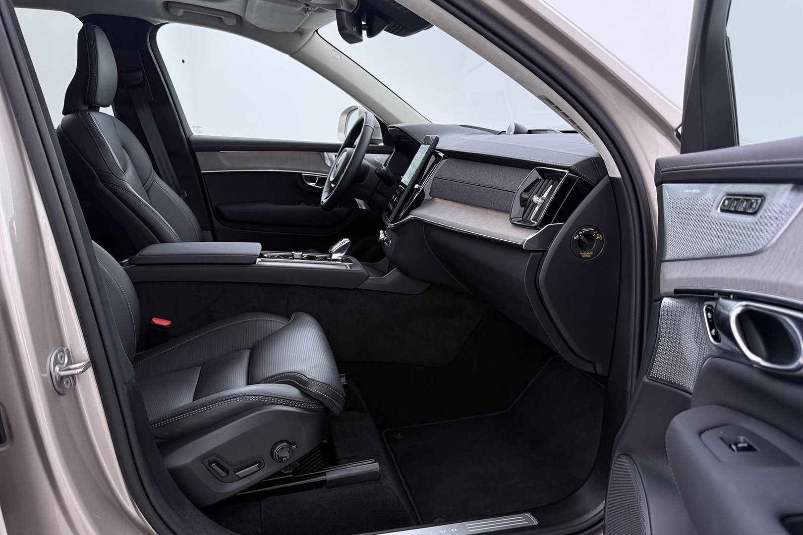 Volvo XC90 T8 Plug-in hybrid Ultra Bright | ACC | Panoramadak | Bowers&Wilkins | 360° Camera | Massage | Head-Up | Trekhaak
