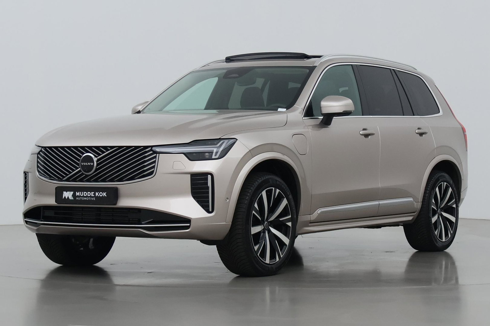 Volvo XC90 T8 Plug-in hybrid Ultra Bright | ACC | Panoramadak | Bowers&Wilkins | 360° Camera | Massage | Head-Up | Trekhaak