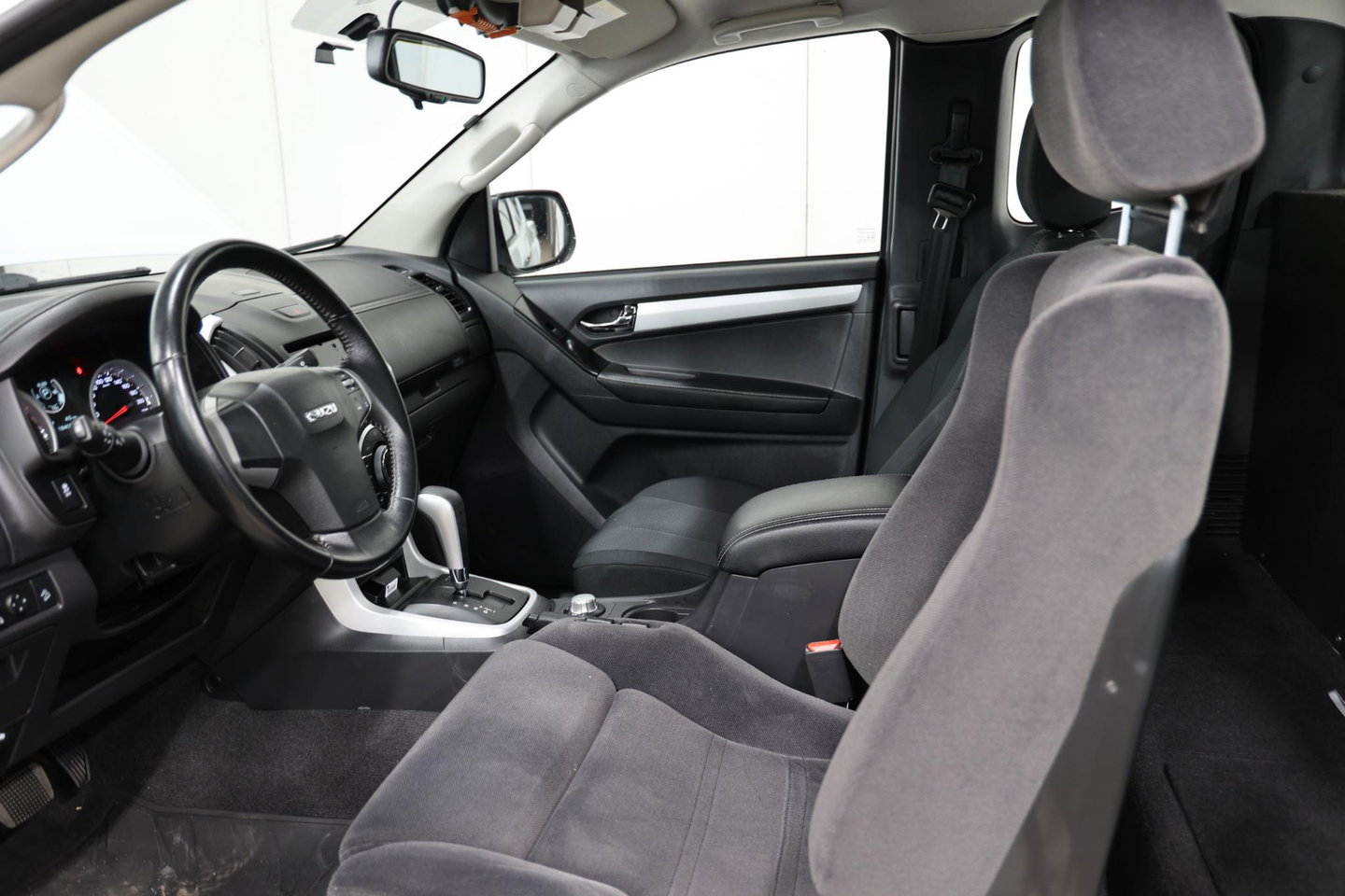 Isuzu D-Max 1.9 Extended Cab AUTOMAAT 3500KG TREKHAAK EURO 6