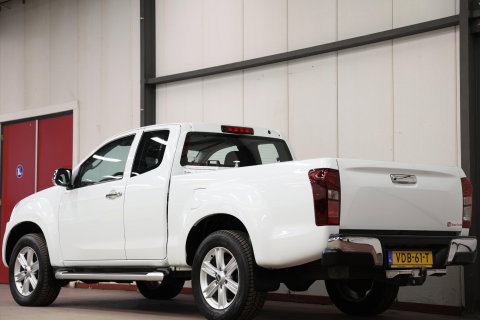 Isuzu D-Max 1.9 Extended Cab AUTOMAAT 3500KG TREKHAAK EURO 6