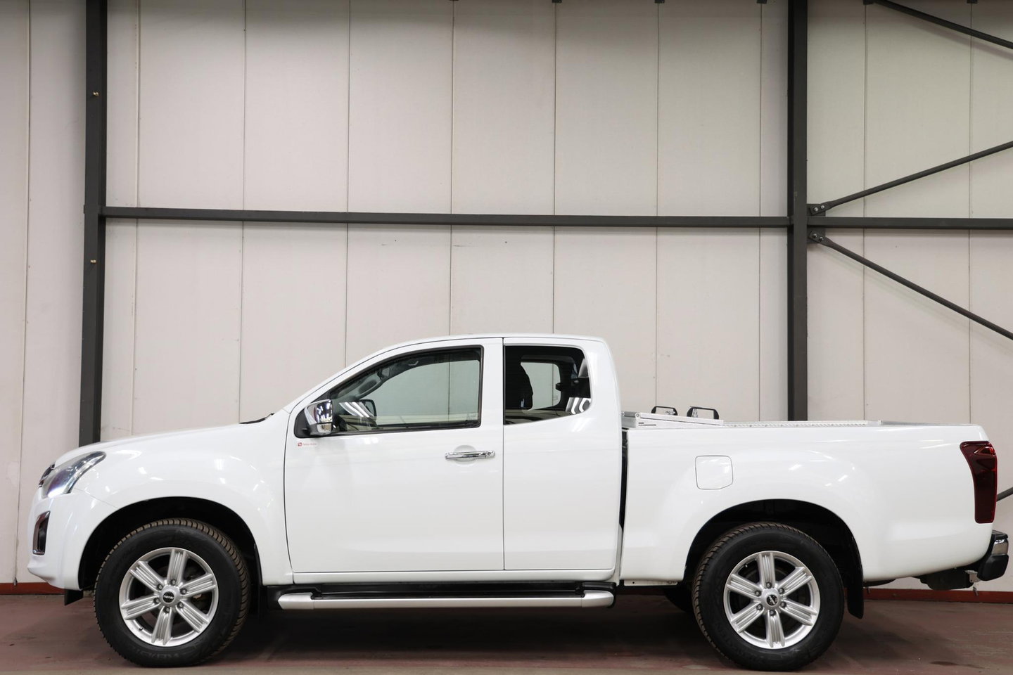 Isuzu D-Max 1.9 Extended Cab AUTOMAAT 3500KG TREKHAAK EURO 6