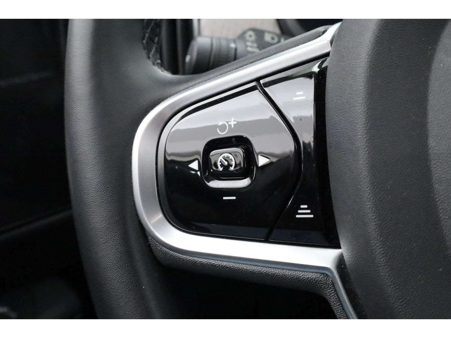 Volvo V90 2.0 T6 Plug-in hybrid AWD Ultimate Bright | Long Range | Pano | 360 Cam | Stoel ventilatie | ACC | Blis | H&K Audio |