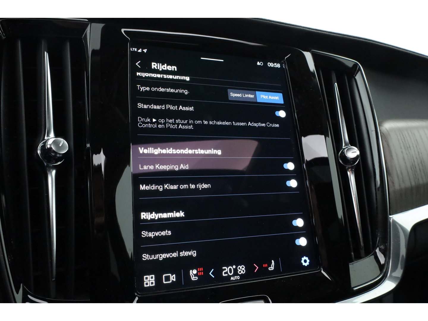 Volvo V90 2.0 T6 Plug-in hybrid AWD Ultimate Bright | Long Range | Pano | 360 Cam | Stoel ventilatie | ACC | Blis | H&K Audio |