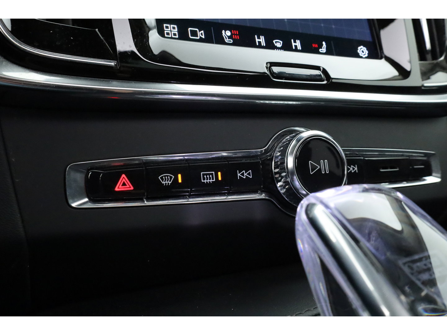 Volvo V90 2.0 T6 Plug-in hybrid AWD Ultimate Bright | Long Range | Pano | 360 Cam | Stoel ventilatie | ACC | Blis | H&K Audio |
