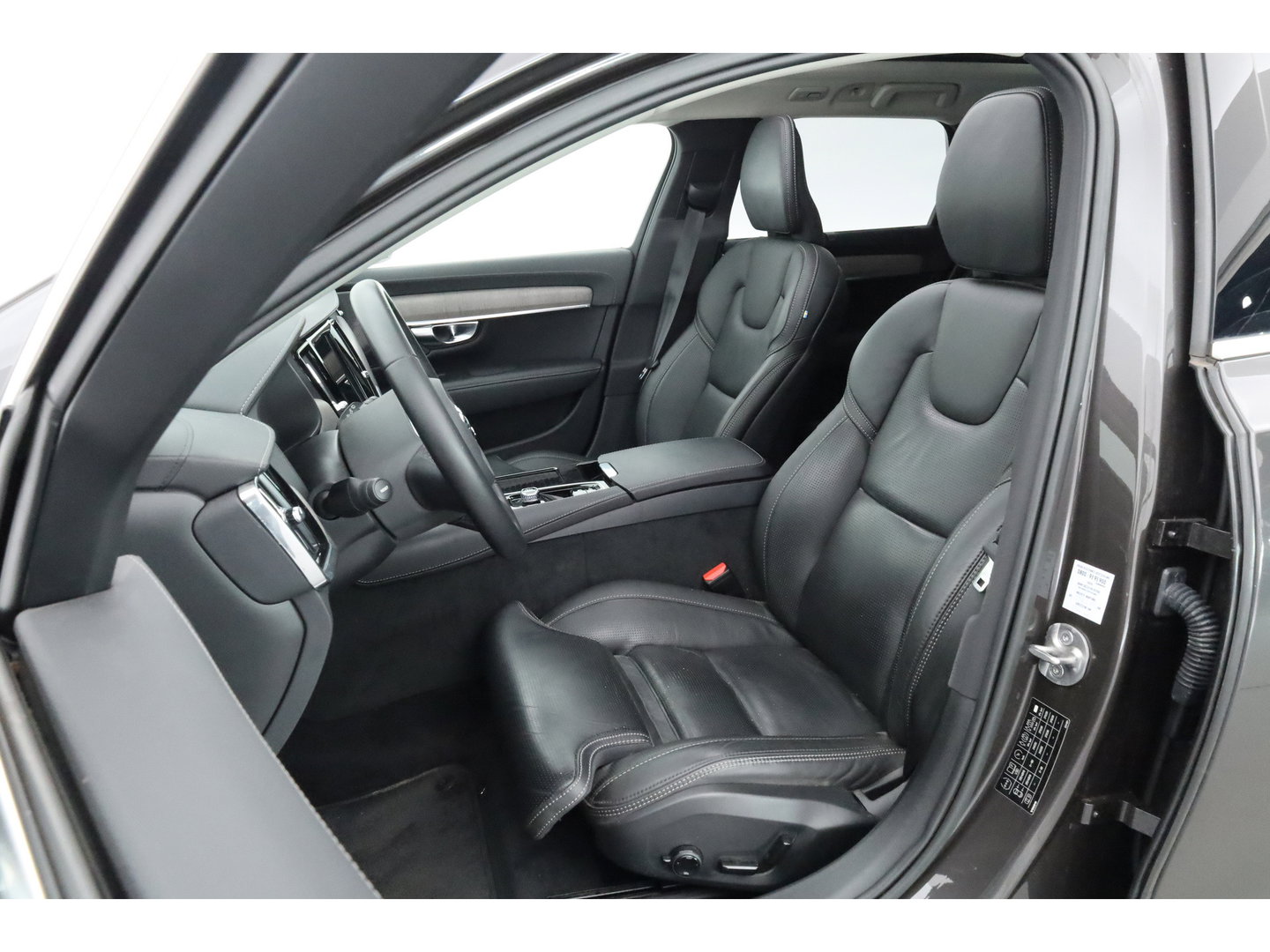 Volvo V90 2.0 T6 Plug-in hybrid AWD Ultimate Bright | Long Range | Pano | 360 Cam | Stoel ventilatie | ACC | Blis | H&K Audio |