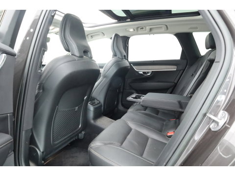 Volvo V90 2.0 T6 Plug-in hybrid AWD Ultimate Bright | Long Range | Pano | 360 Cam | Stoel ventilatie | ACC | Blis | H&K Audio |