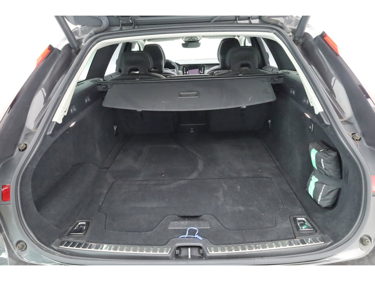 Volvo V90 2.0 T6 Plug-in hybrid AWD Ultimate Bright | Long Range | Pano | 360 Cam | Stoel ventilatie | ACC | Blis | H&K Audio |