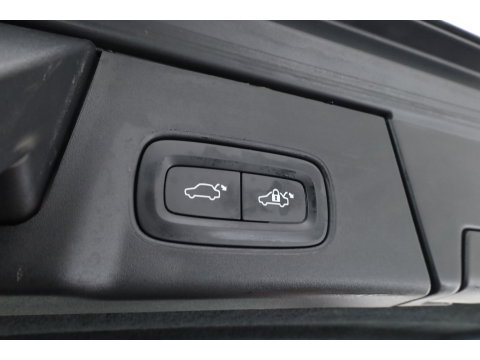 Volvo V90 2.0 T6 Plug-in hybrid AWD Ultimate Bright | Long Range | Pano | 360 Cam | Stoel ventilatie | ACC | Blis | H&K Audio |