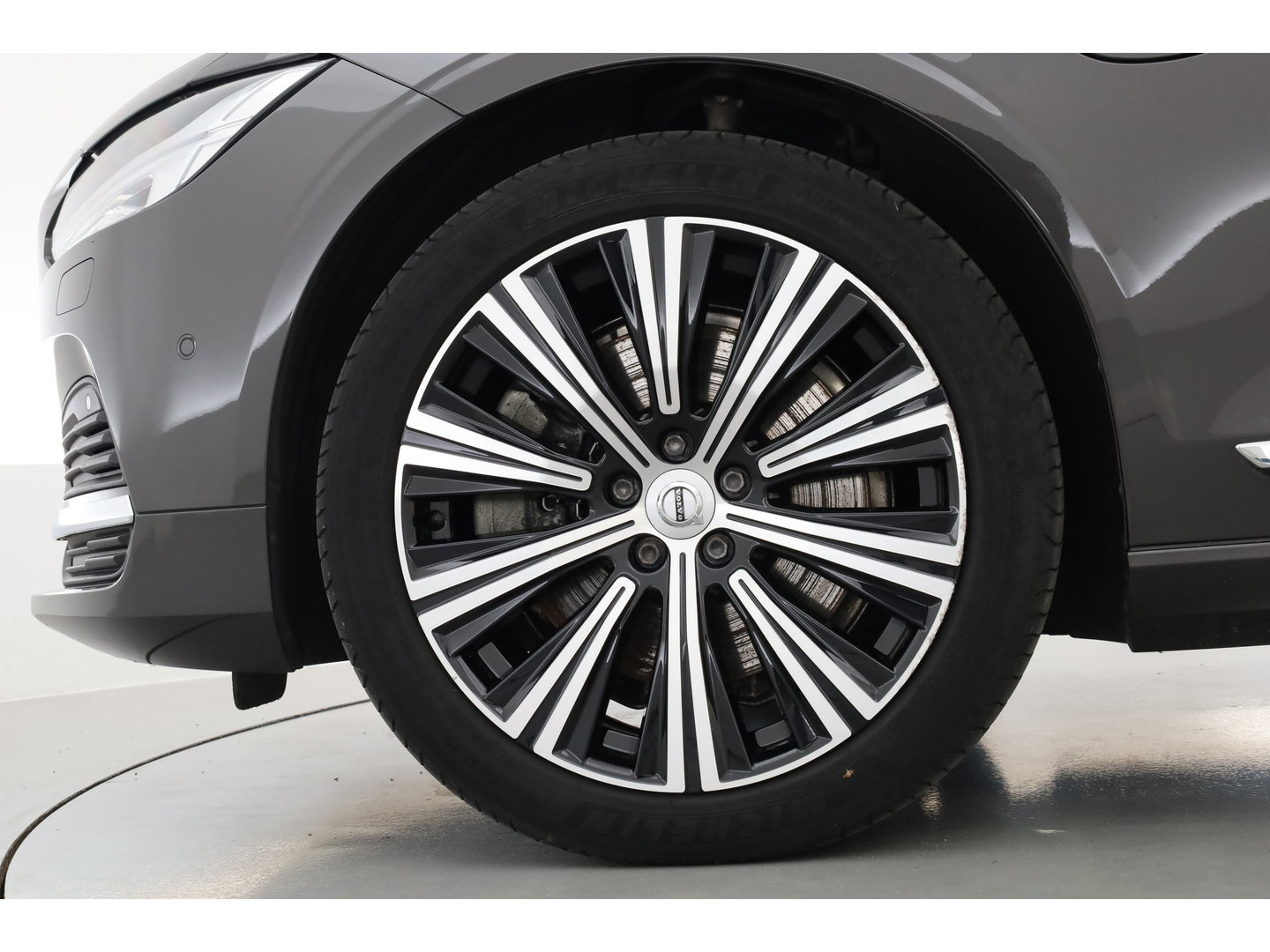 Volvo V90 2.0 T6 Plug-in hybrid AWD Ultimate Bright | Long Range | Pano | 360 Cam | Stoel ventilatie | ACC | Blis | H&K Audio |