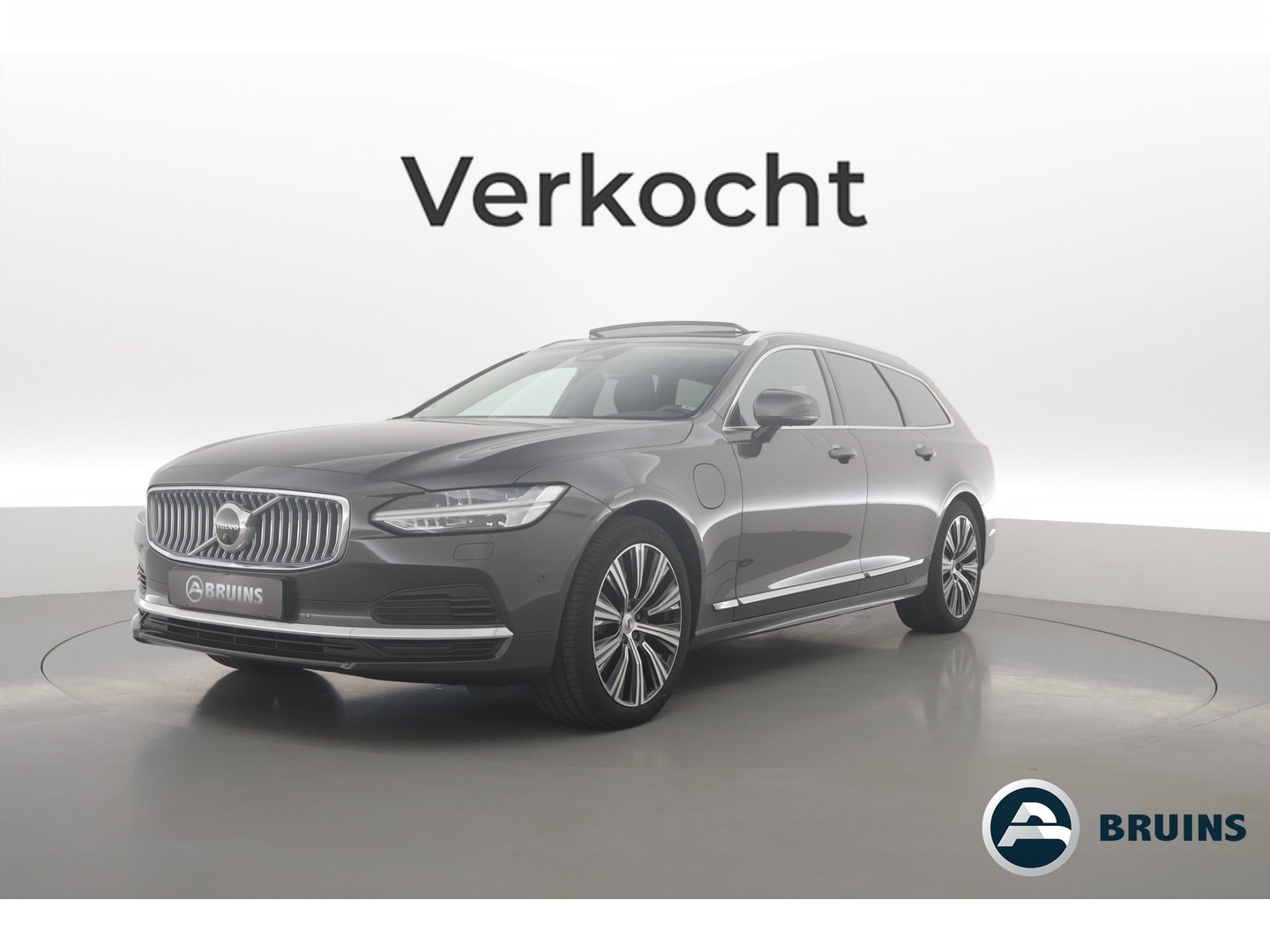 Volvo V90 2.0 T6 Plug-in hybrid AWD Ultimate Bright | Long Range | Pano | 360 Cam | Stoel ventilatie | ACC | Blis | H&K Audio |