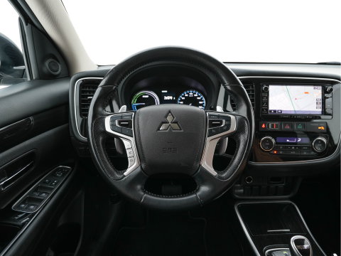 Mitsubishi Outlander 2.0 PHEV Business Edition (Plug-In) Aut. *LEATHER-MICROFIBRE | NAVI-FULLMAP | CAMERA | KEYLESS | HEATED-SPORTSEATS | PRIVACY-GLASS | SHIFTPADDLES | ECC | CRUISE | TOWBAR | 16''ALU*