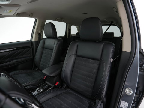 Mitsubishi Outlander 2.0 PHEV Business Edition (Plug-In) Aut. *LEATHER-MICROFIBRE | NAVI-FULLMAP | CAMERA | KEYLESS | HEATED-SPORTSEATS | PRIVACY-GLASS | SHIFTPADDLES | ECC | CRUISE | TOWBAR | 16''ALU*