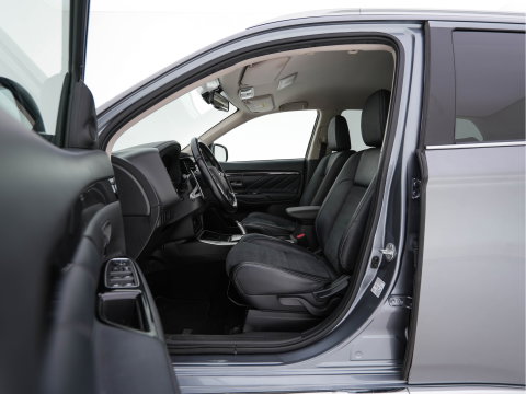 Mitsubishi Outlander 2.0 PHEV Business Edition (Plug-In) Aut. *LEATHER-MICROFIBRE | NAVI-FULLMAP | CAMERA | KEYLESS | HEATED-SPORTSEATS | PRIVACY-GLASS | SHIFTPADDLES | ECC | CRUISE | TOWBAR | 16''ALU*