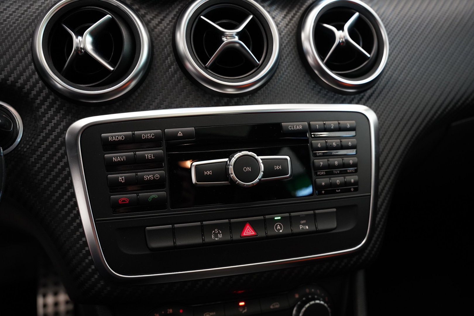 Mercedes-Benz A-Klasse 180 Ambition AMG Navi Panoramadak PDC NAP! Automaat!
