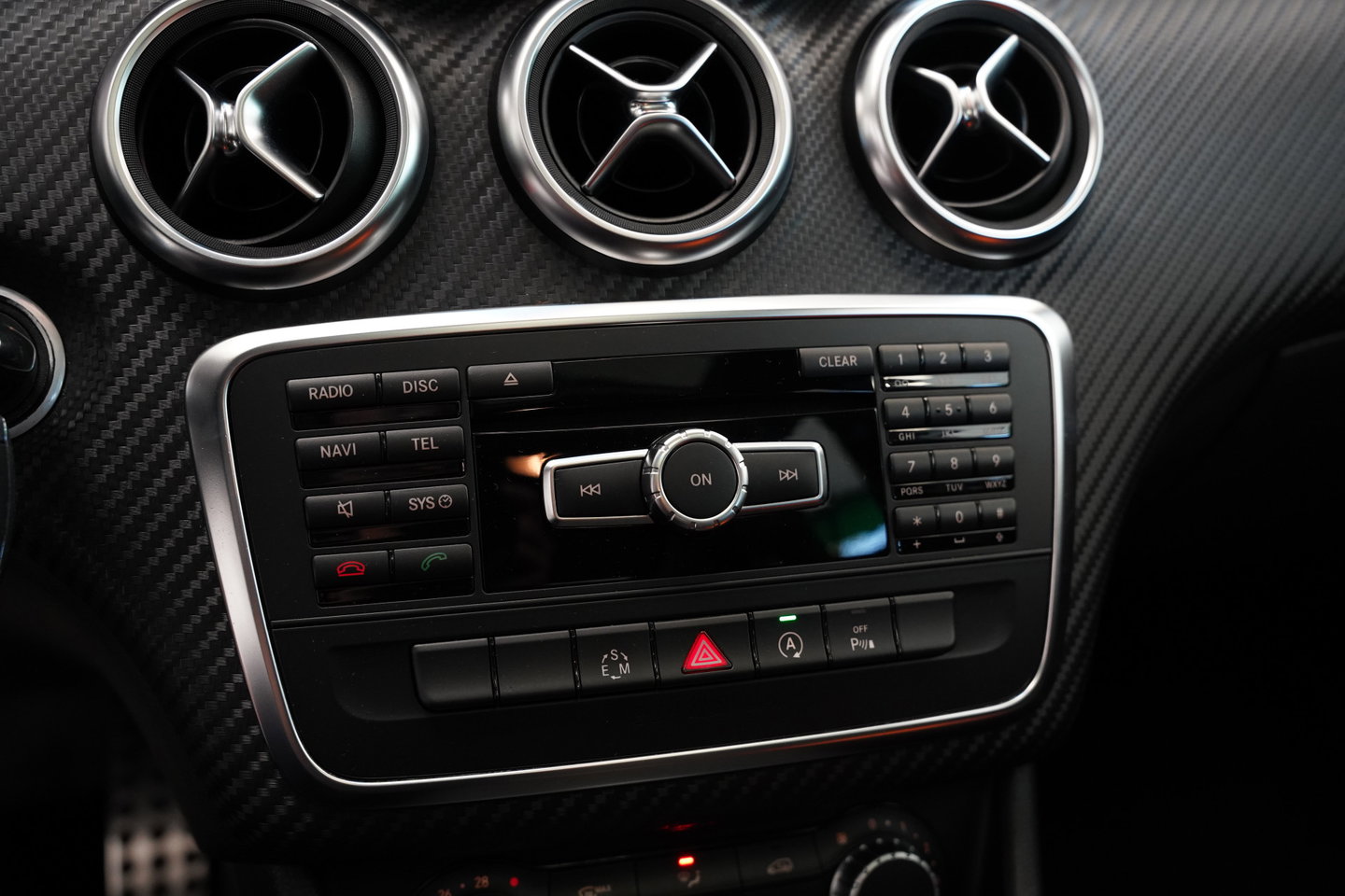 Mercedes-Benz A-Klasse 180 Ambition AMG Navi Panoramadak PDC NAP! Automaat!