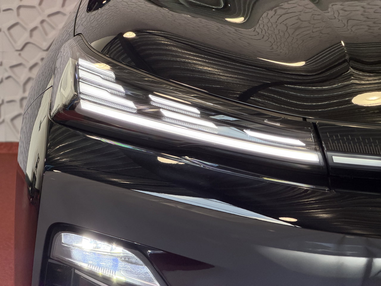 Geely Starray EM-i