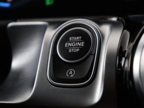 Mercedes-Benz GLB 200 AMG Line | Leder/alcantara | Stoelverwarming | Cruise control | Lane assist | Sfeerverlichting | Camera | Park assist | Trekhaak