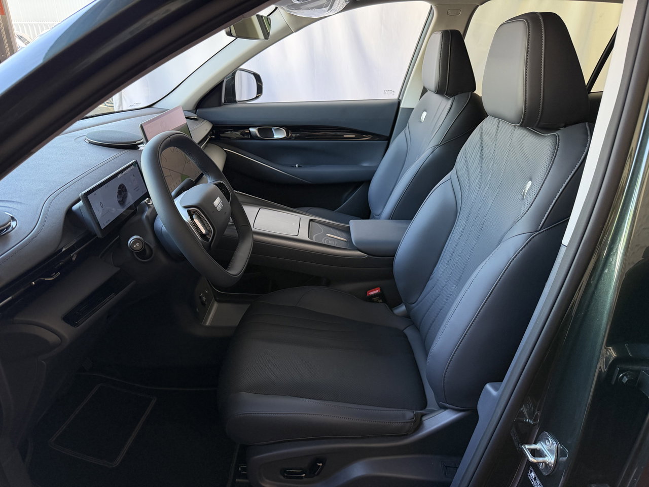 Geely E5