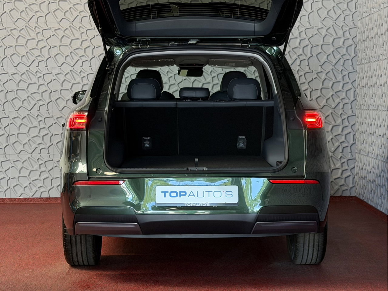 Geely E5