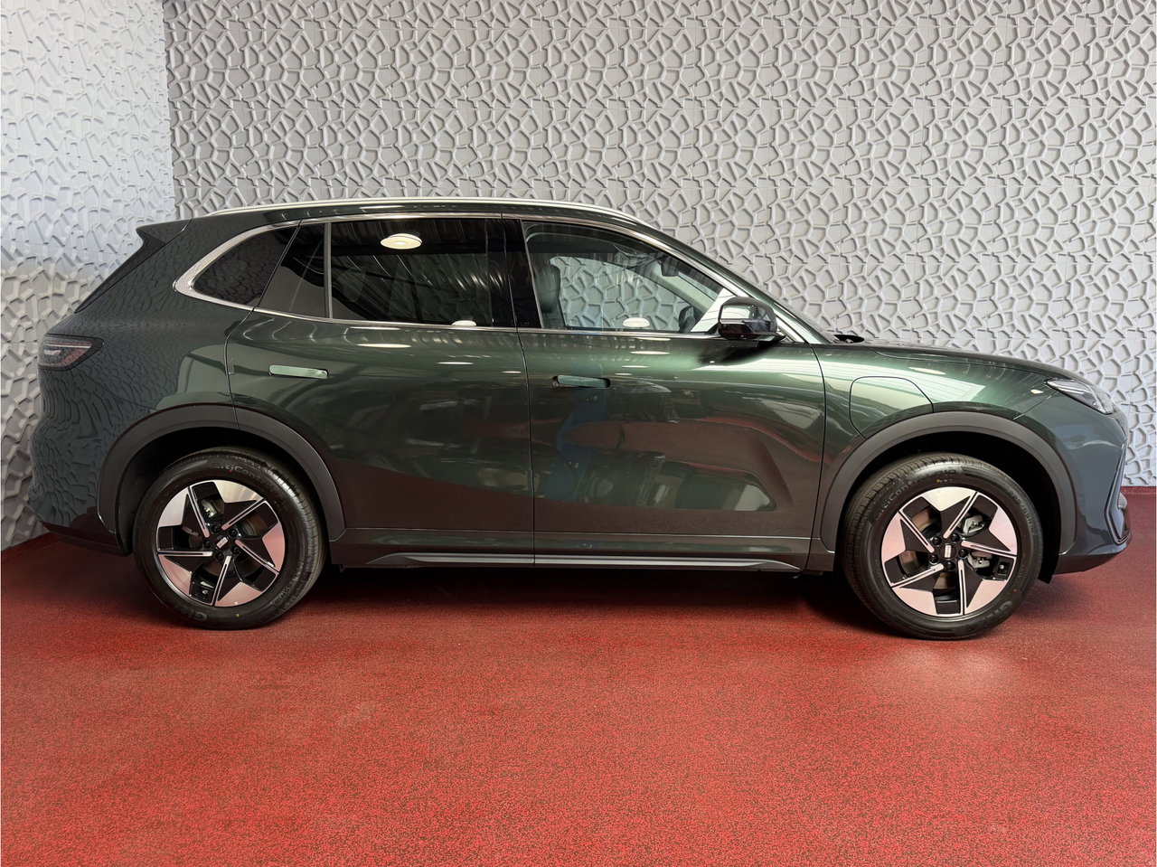 Geely E5