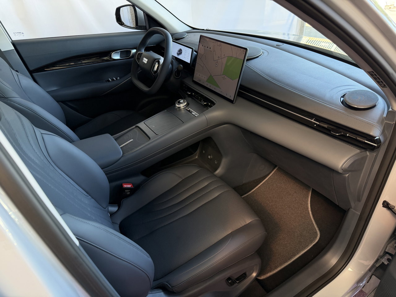 Geely E5