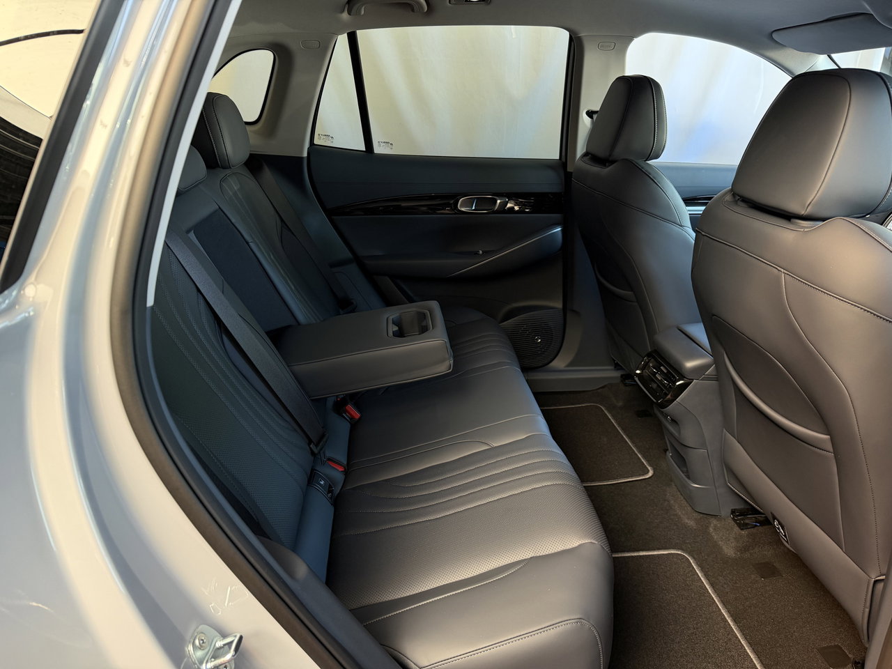 Geely E5