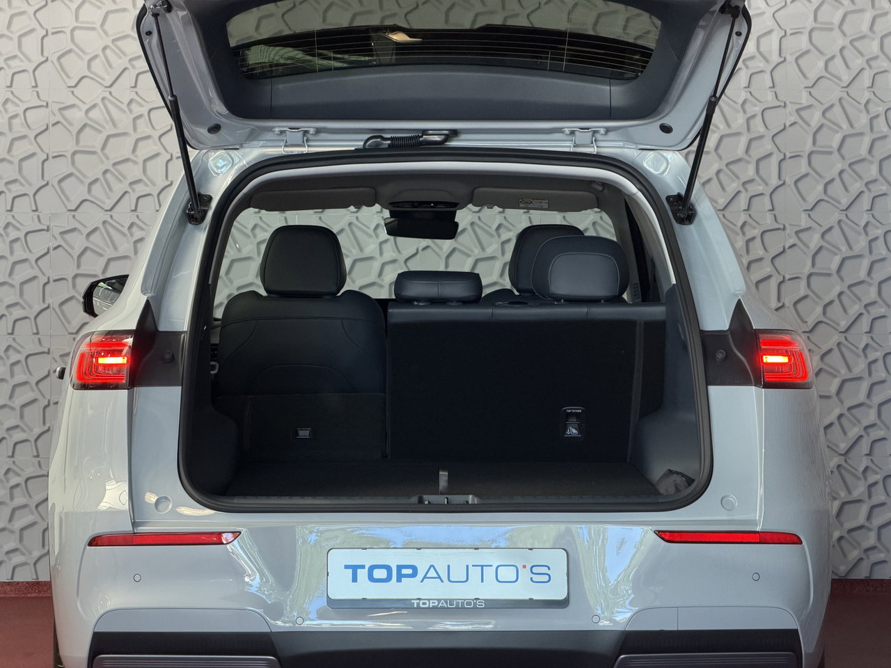 Geely E5